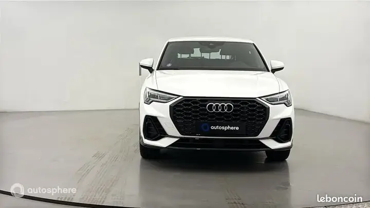 Audi Q3 2022 photo 2