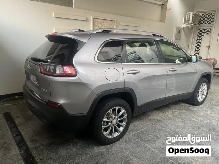 Jeep Cherokee 2019 photo 4