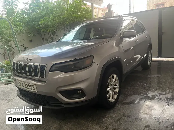 Jeep Cherokee 2019 photo 3