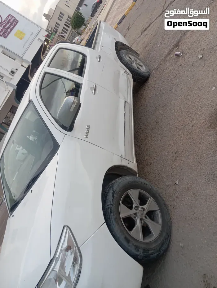 Toyota Hilux 2012 photo 2