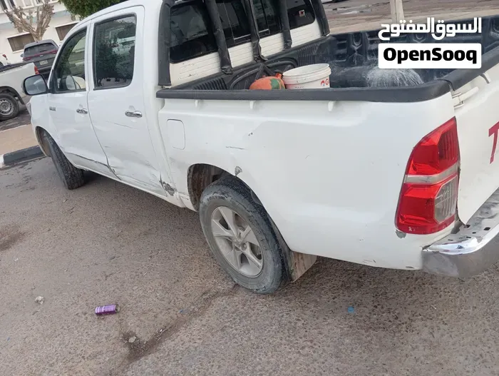 Toyota Hilux 2012 photo 3