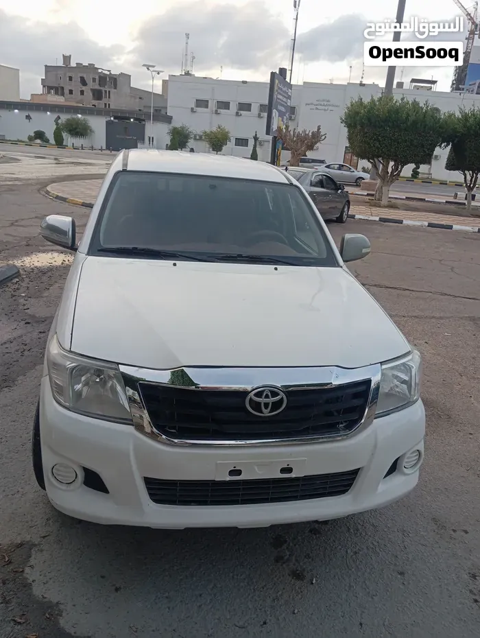 Toyota Hilux 2012 photo 4