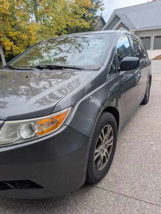 Honda Odyssey 2012 photo 3