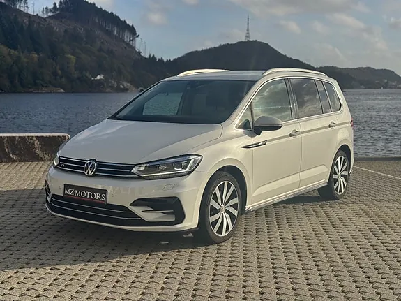 Volkswagen Touran 2018 photo 2