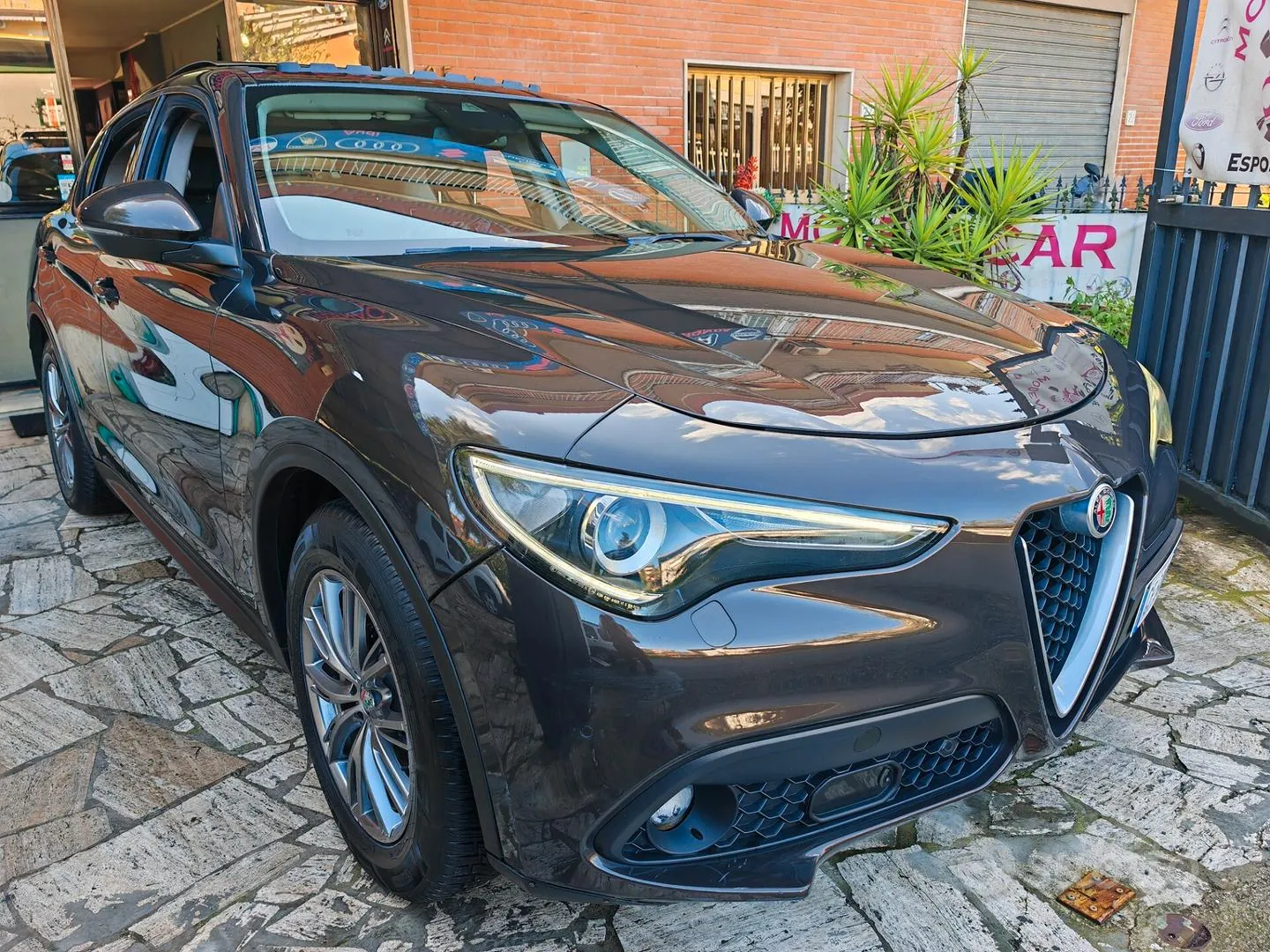 Alfa Romeo Stelvio 2017 photo 2
