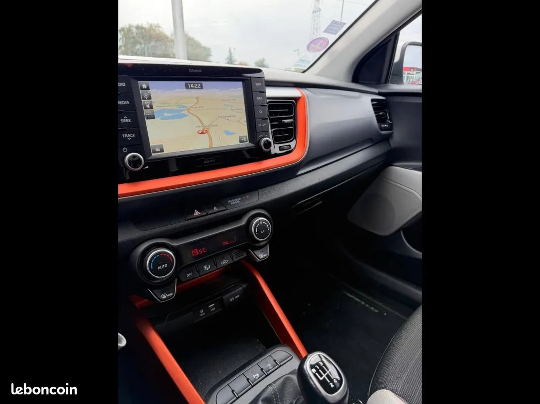 Kia Stonic 2018 photo 2