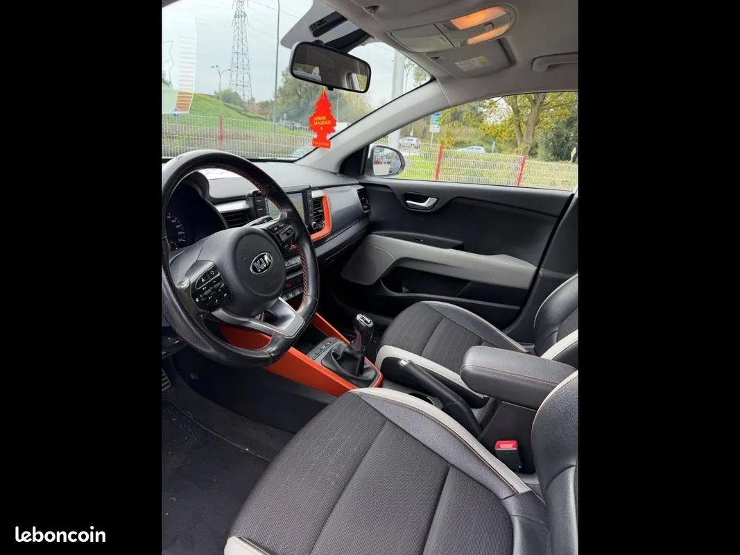 Kia Stonic 2018 photo 4