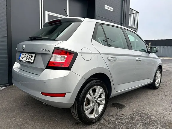 Skoda Fabia 2019 photo 2