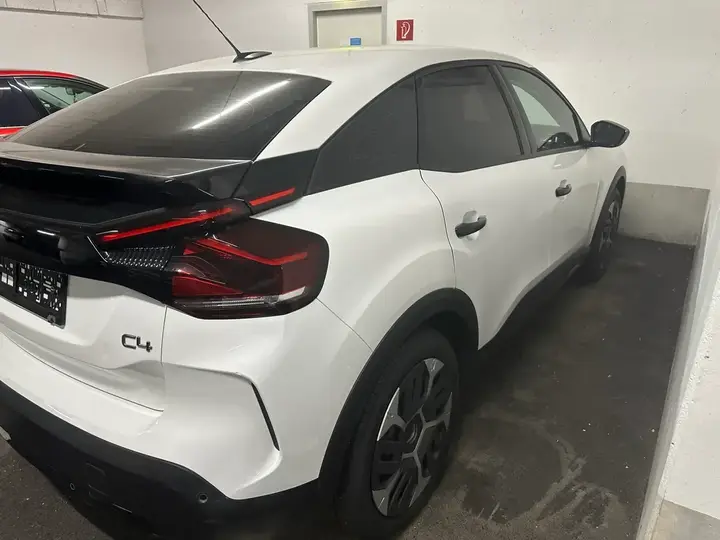 Citroen C4 2022 photo 3