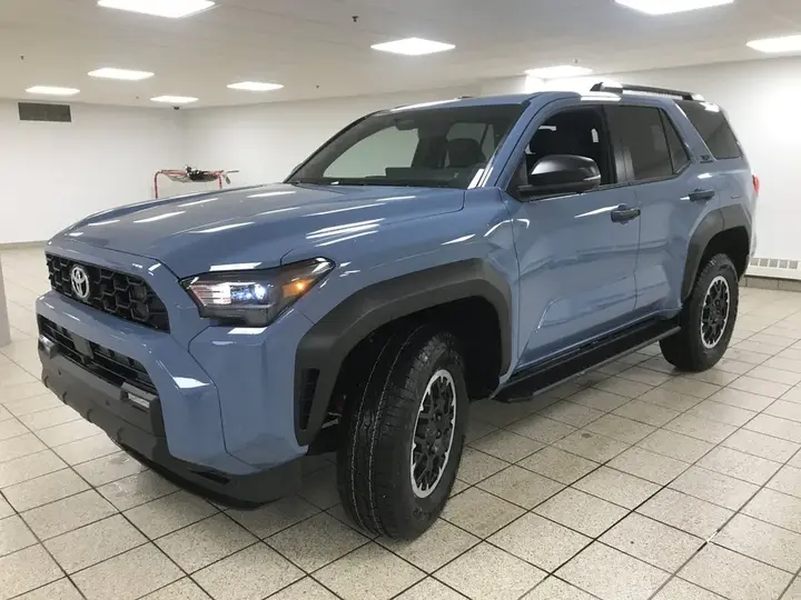 Toyota 4Runner 2026 photo 3