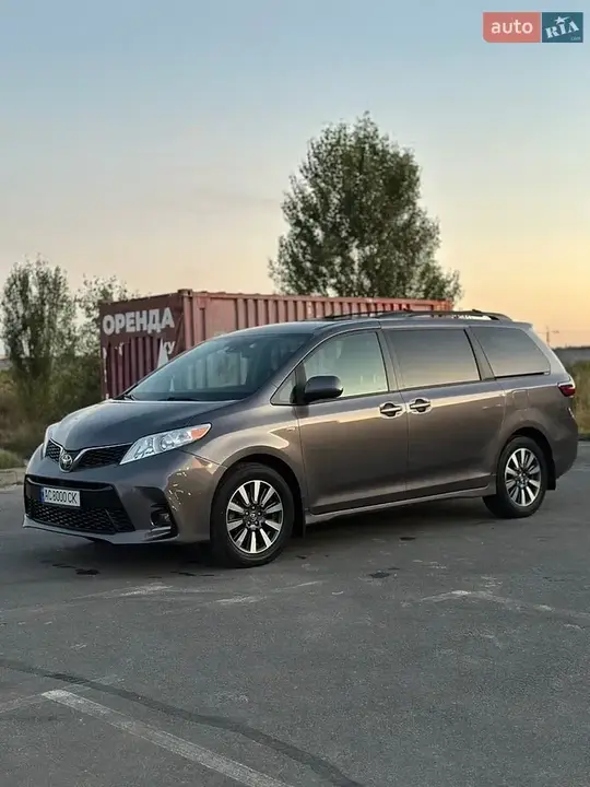Toyota Sienna 2019 photo 5