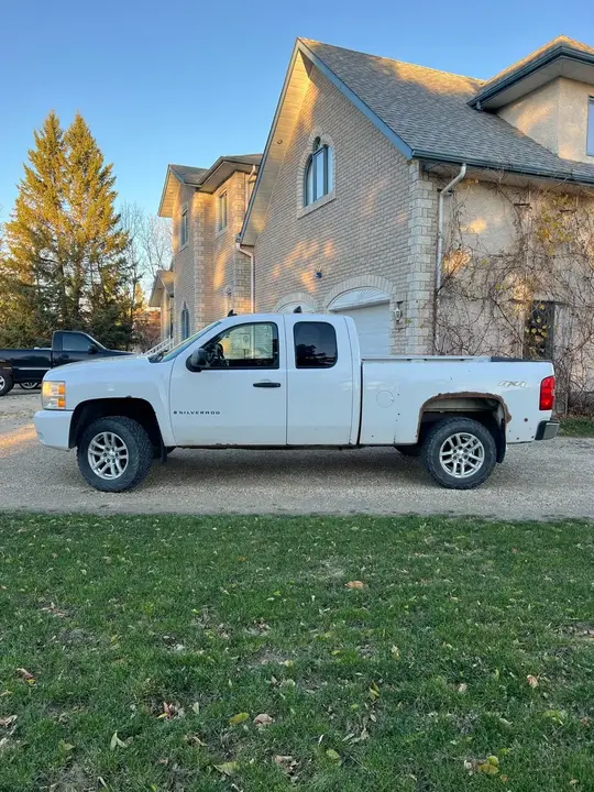 Chevrolet Silverado 1500 2008 photo 2