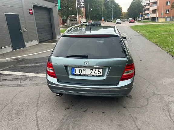 Mercedes-Benz C220 2012 photo 2
