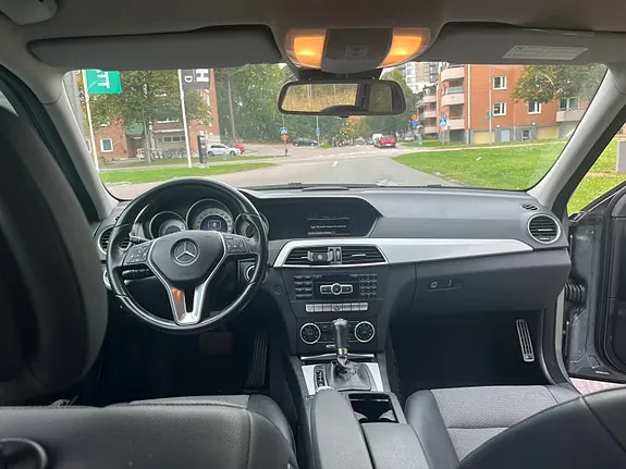 Mercedes-Benz C220 2012 photo 5