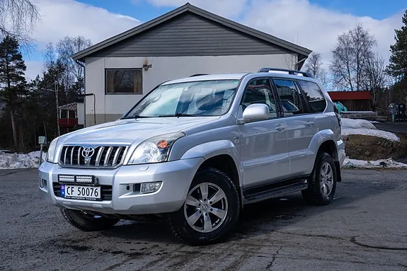 Toyota Land Cruiser 2009 photo 4