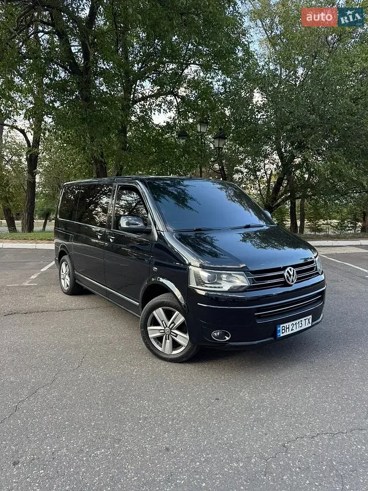 Volkswagen Multivan 2011 photo 5