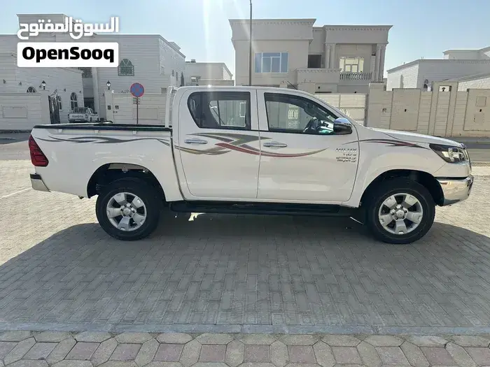 Toyota Hilux 2025 photo 3