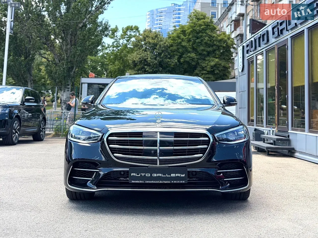 Mercedes-Benz S-Class 2025 photo 3
