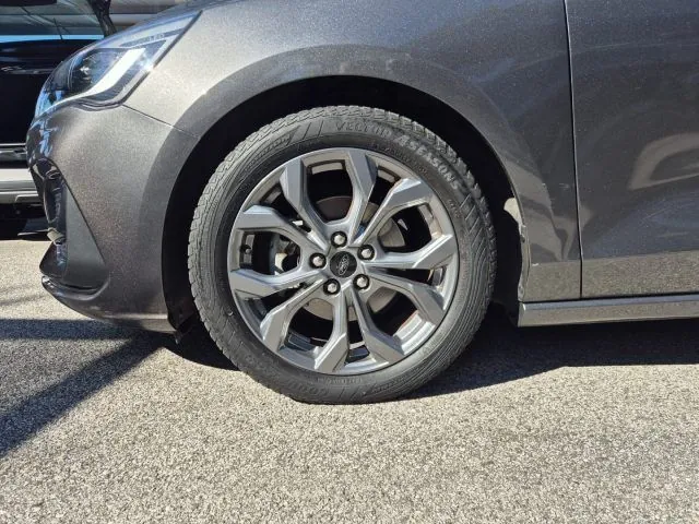 Ford Focus 2023 photo 4