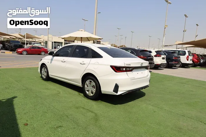 Toyota Yaris 2023 photo 3
