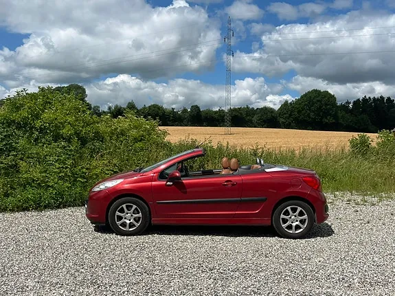 Peugeot 207 2007 photo 2