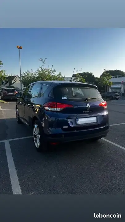 Renault Scenic 2017 photo 2