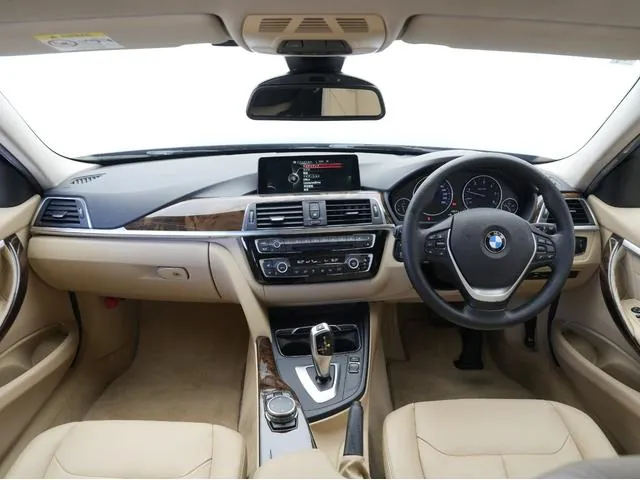 BMW 3 Series 2016 photo 4