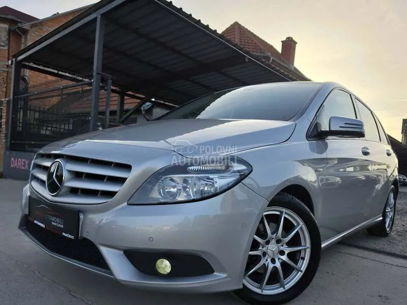 Mercedes-Benz B-Class 2012 photo 4