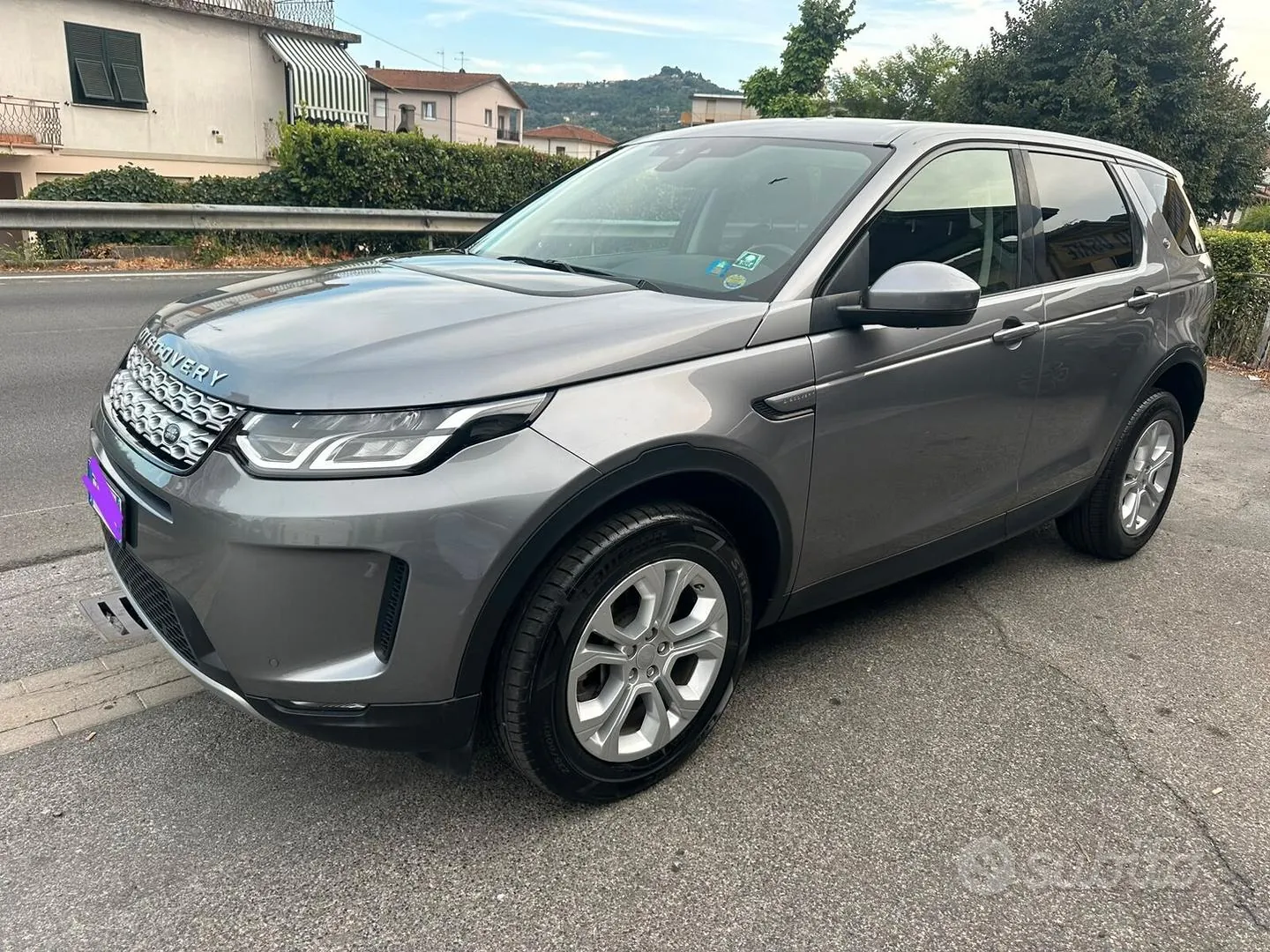 Land Rover Discovery Sport 2020 photo 2