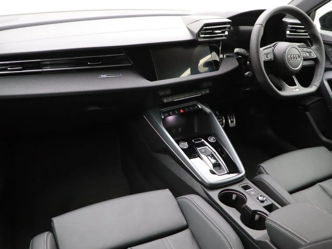 Audi A3 2026 photo 2