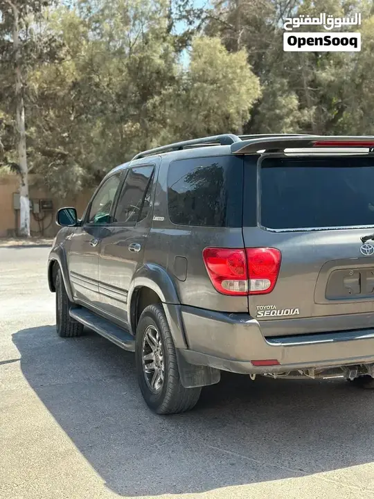 Toyota Sequoia 2007 photo 2