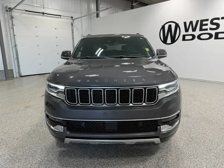 Jeep Wagoneer 2022 photo 2