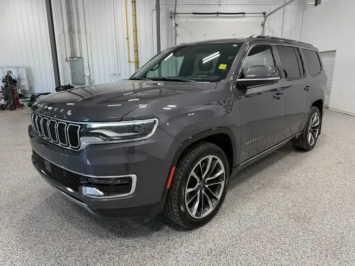 Jeep Wagoneer 2022 photo 3