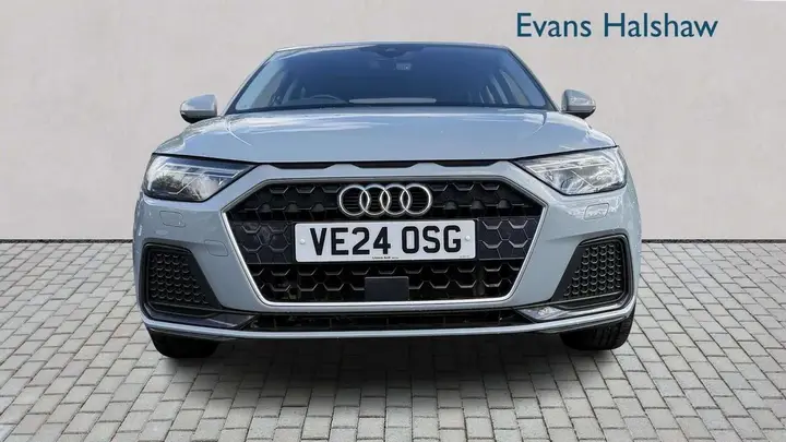 Audi A1 2024 photo 2
