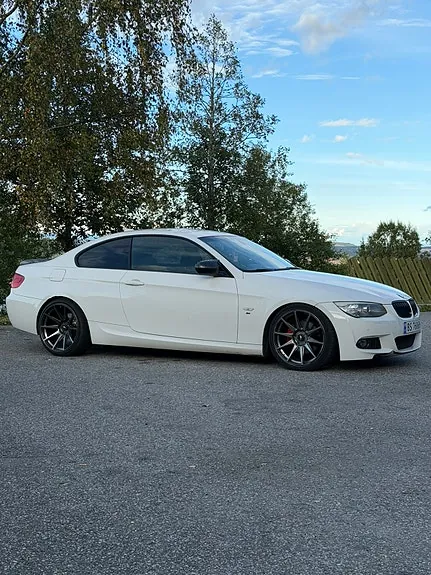 BMW 320D 2012 photo 3