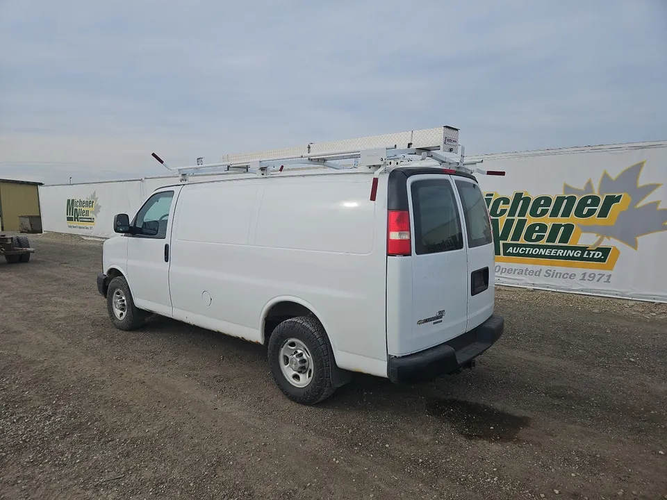Chevrolet Express 2012 photo 3