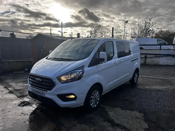 Ford Transit Custom 2019 photo 2