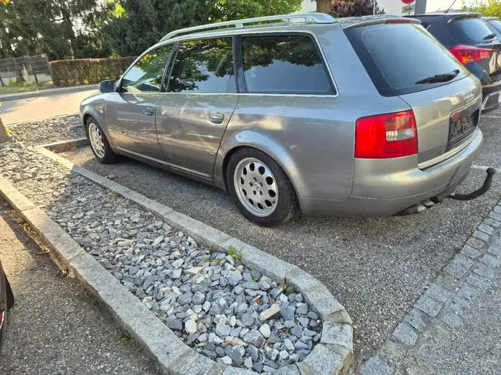 Audi A6 2004 photo 2