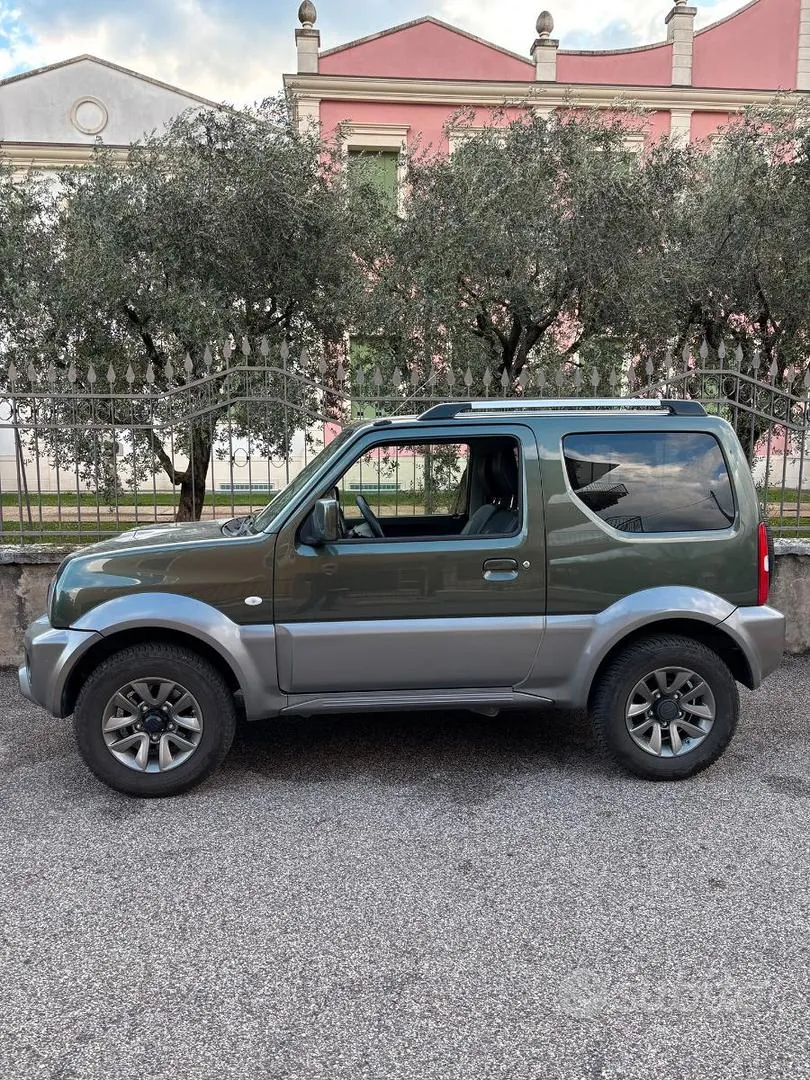 Suzuki Jimny 2017 photo 2