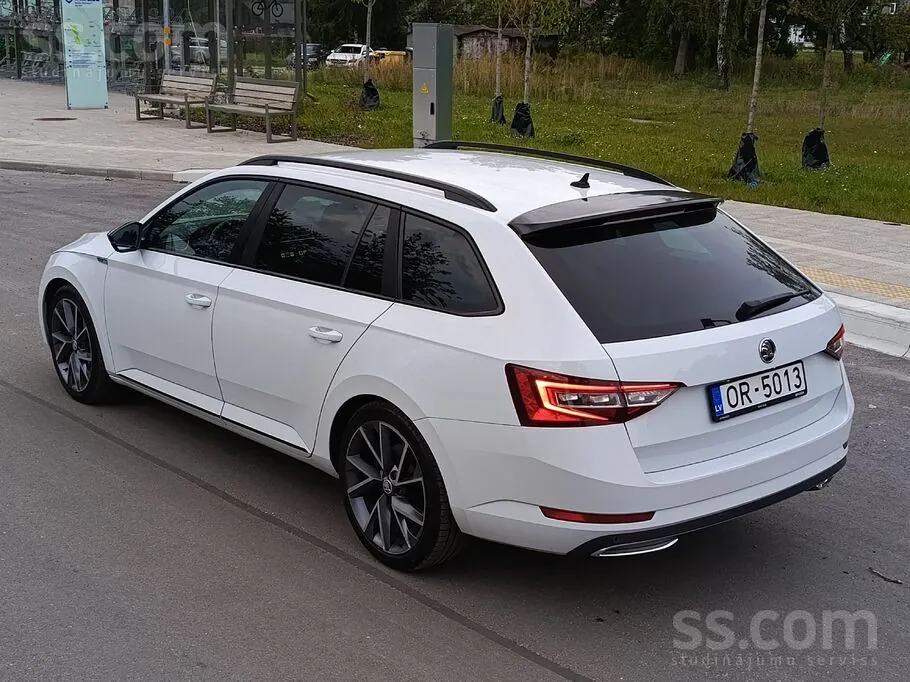 Skoda Superb 2018 photo 4