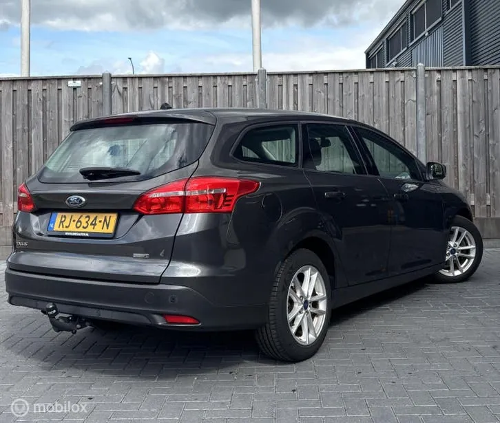 Ford Focus Wagon 2017 photo 3