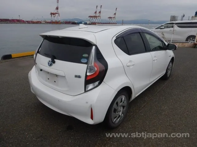 Toyota Aqua 2019 photo 4