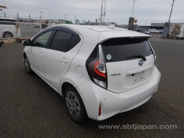 Toyota Aqua 2019 photo 3