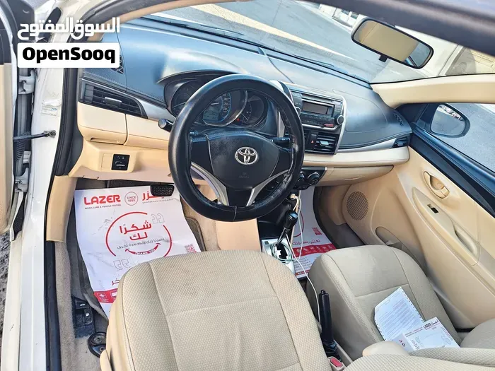 Toyota Yaris 2014 photo 2
