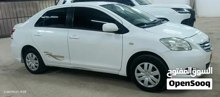 Toyota Yaris 2013 photo 3