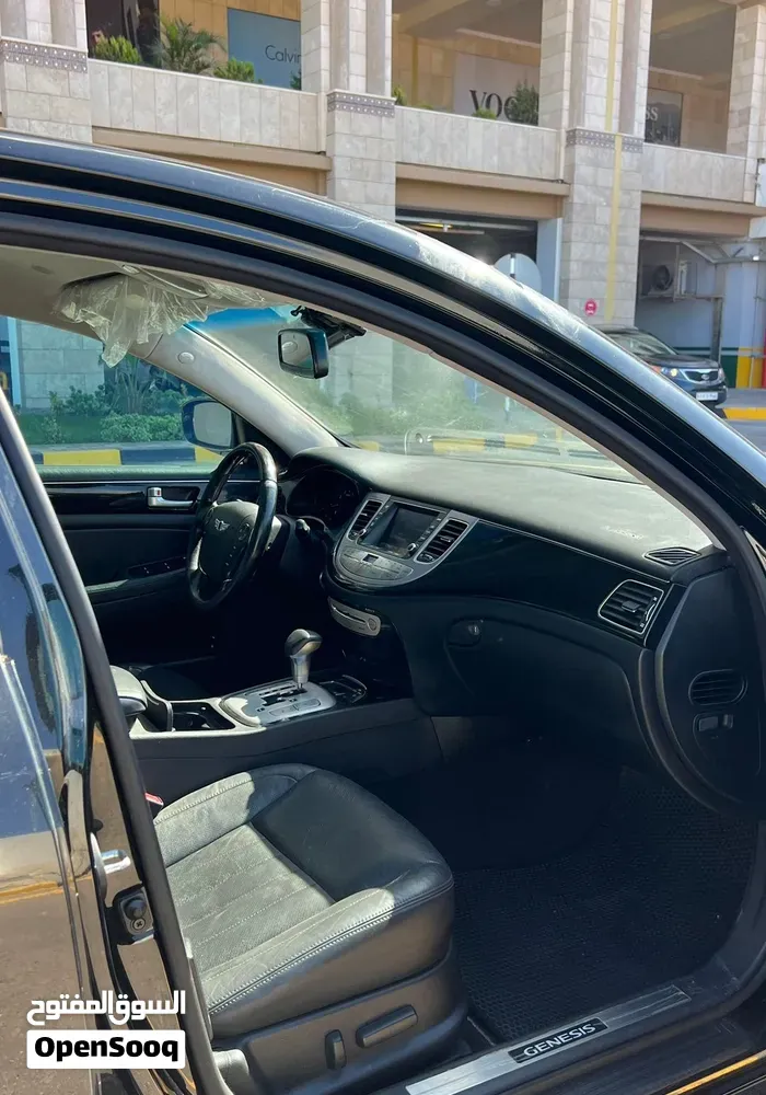 Genesis G80 2011 photo 3