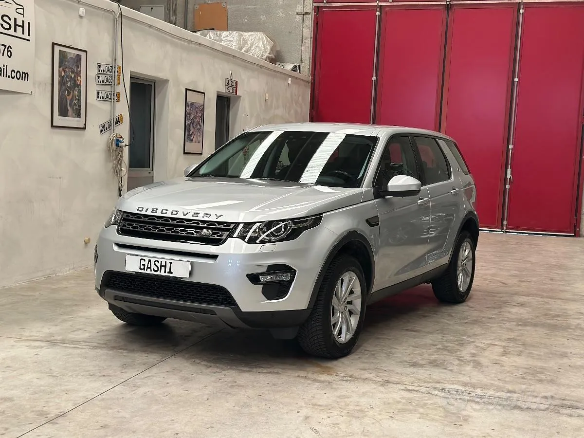 Land Rover Discovery Sport 2019 photo 2