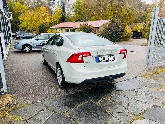 Volvo S60 2011 photo 4