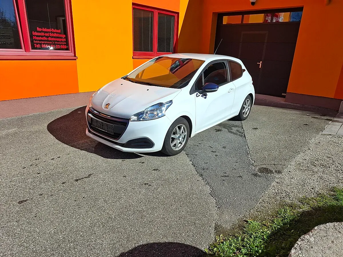 Peugeot 208