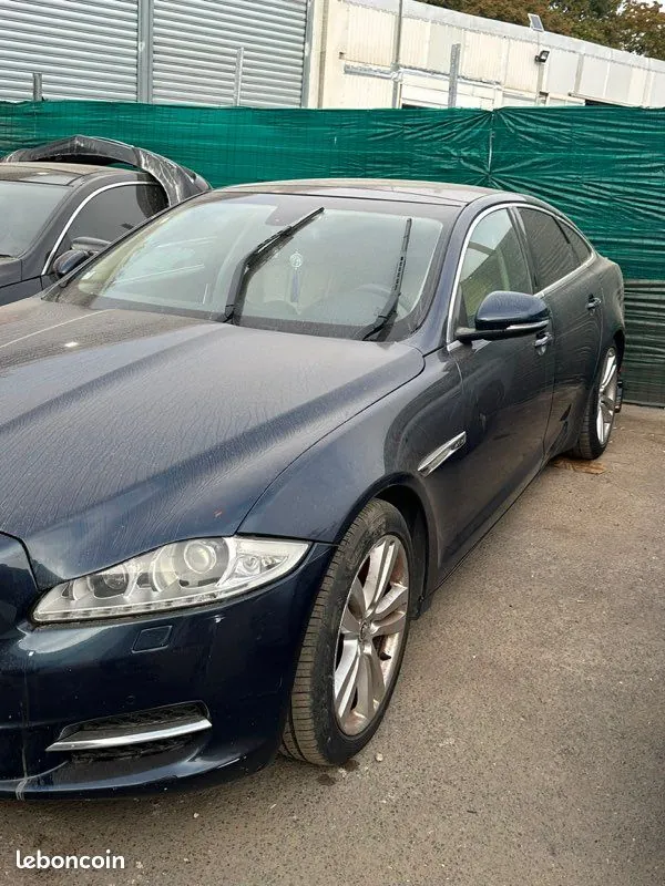 Jaguar Xj 2012 photo 2